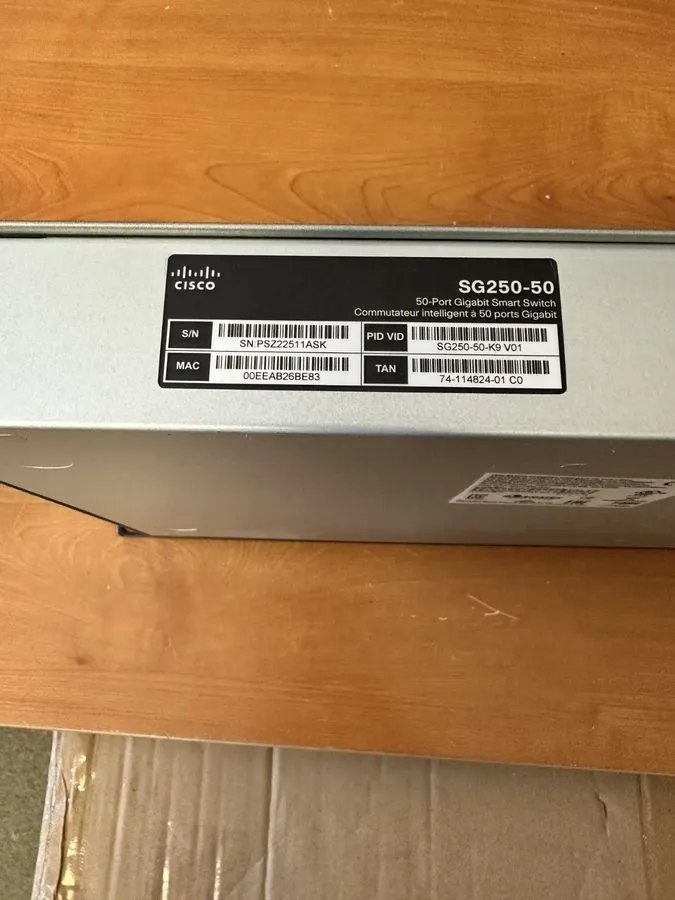 Коммутатор Cisco SG250-50P 50-Port Gigabit PoE GOOD CONDITION — фото лота 2