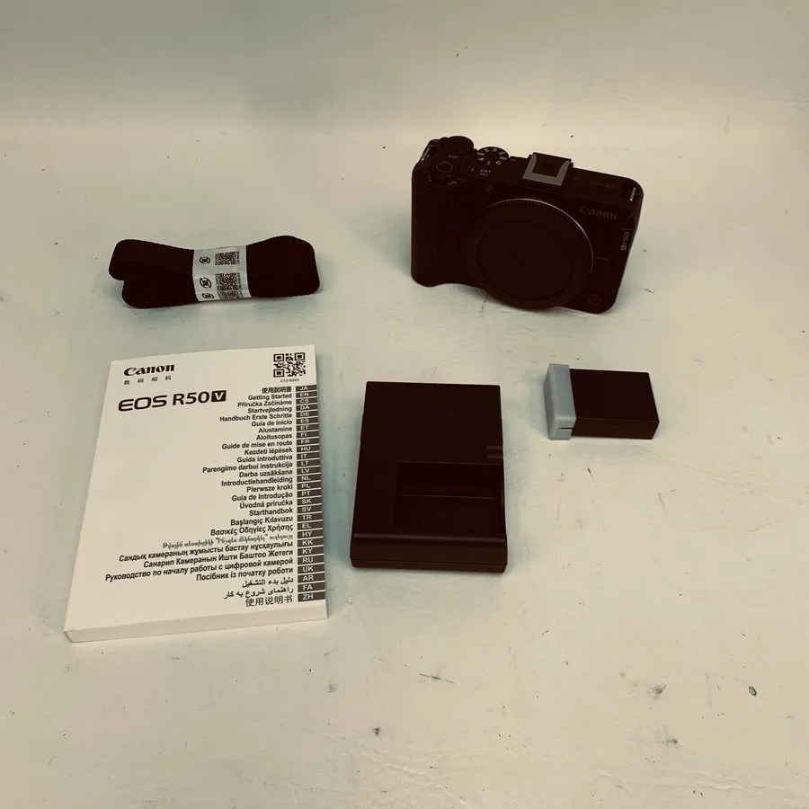 Фотокамера Canon EOS R50 Mirrorless Camera RF-S 18-45mm 24.2MP Touchscreen Black