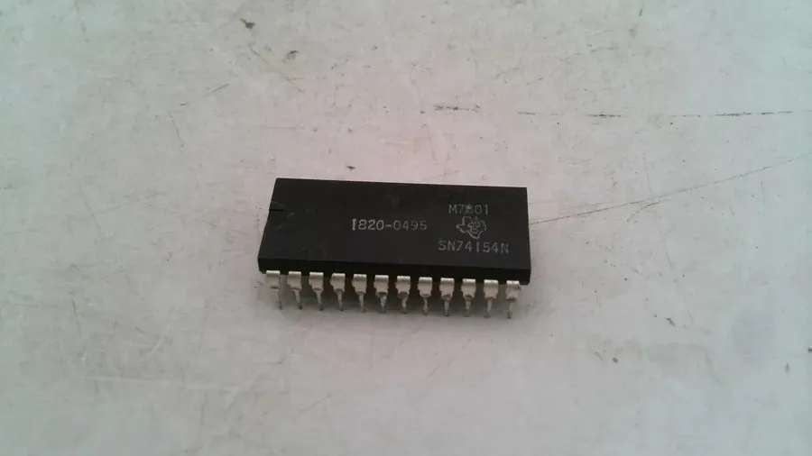 Микросхема TEXAS INSTRUMENTS SN74154N 4-TO-16 LINE DECODER DEMUX IC