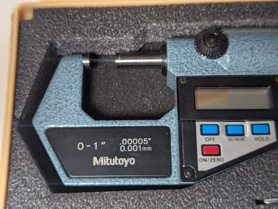 Микрометр Mitutoyo 293-765-30 Digital Micrometer with Case 0-1'' .00005'' 0.001m — фото лота 2