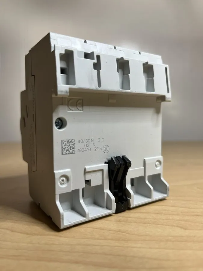 Автоматический выключатель Allen Bradley AB 1492-RCDA4A40 Ser. D Circuit Breaker — фото лота 2
