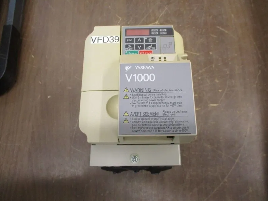 Частотный преобразователь Yaskawa V1000 CIMR-VU4A0009FAA Rev C AC Drive AC3PH 38