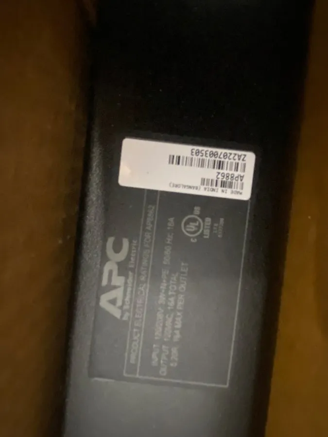Блок розеток PDU APC AP8862 APC NetShelter Metered Rack PDU, 2G, 0U, 20A,120/208