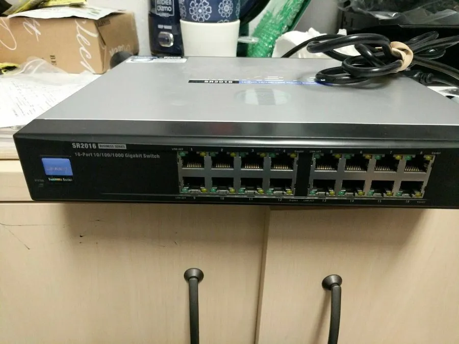 Коммутатор Linksys Cisco SRW2016 V1.3 16-Port Gigabit Switch with Webview