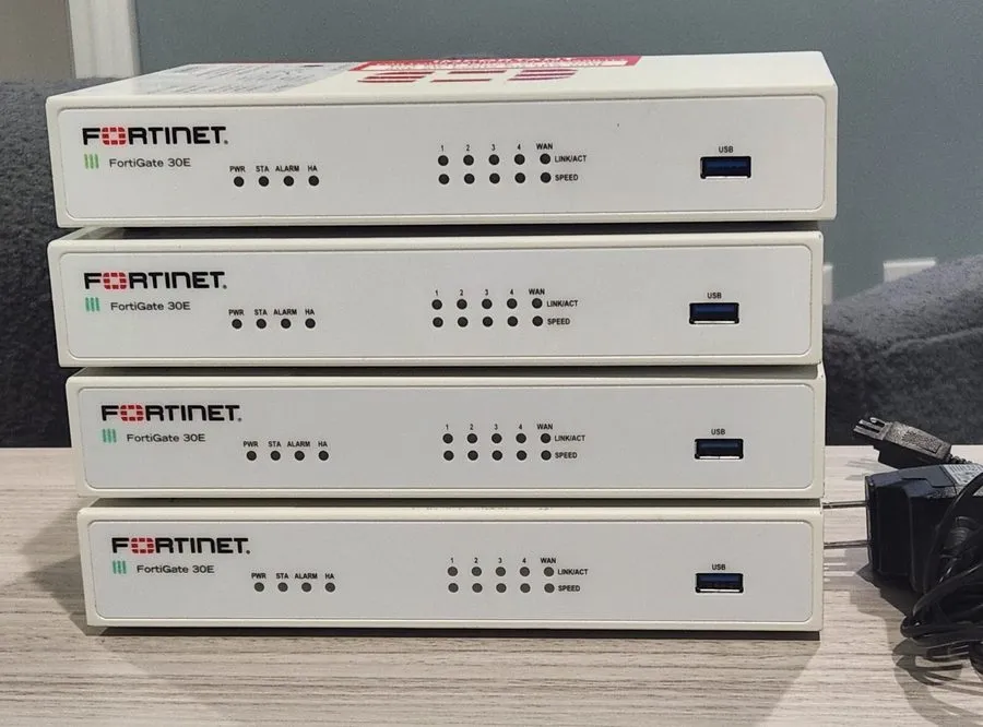 Межсетевой экран FORTINET Fortigate 30E 5Port RJ45 GE FG-30E, good