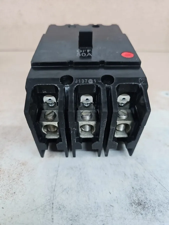 Автоматический выключатель GE TEY350 Circuit Breaker 3 Pole 50 Amp 480V Refurbis