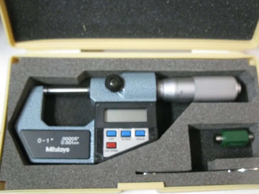 Микрометр Mitutoyo 293-765-30 Digital Micrometer with Case 0-1'' .00005'' 0.001m