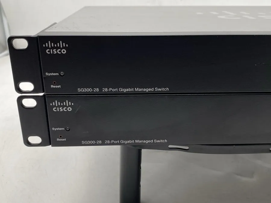 Коммутатор Cisco 28-Port GbE 2xSFP PoE 180W Managed Switch SG300-28P