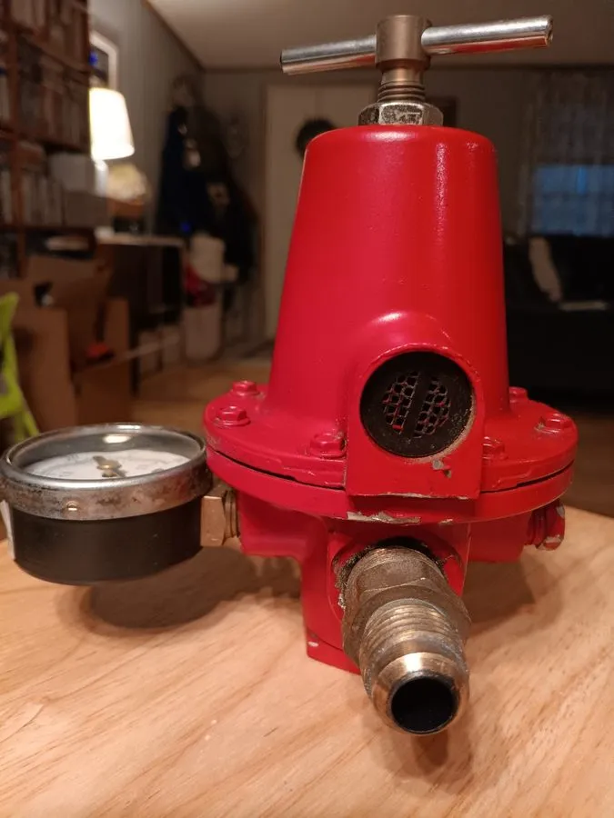 Трубопроводная арматура RegO 1584VN Heavy Duty Industrial Gas Regulator 1/2" NPT — фото лота 1