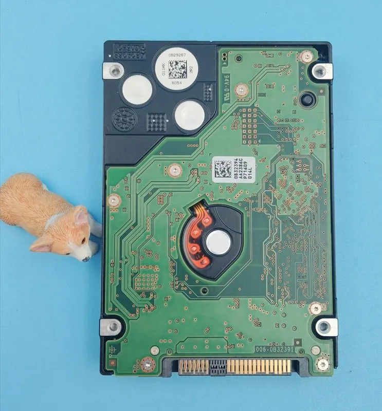 Жёсткий диск NewVTHDD DELL 1.8TB SAS 2.5" 12Gbps 10K RPM HDD HUC101818CS4204 0VT — фото лота 3