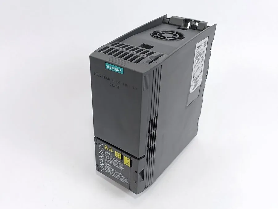 Привод Siemens 6SL3210-1KE11-8AF2 G120C RATED POWER 0,55KW