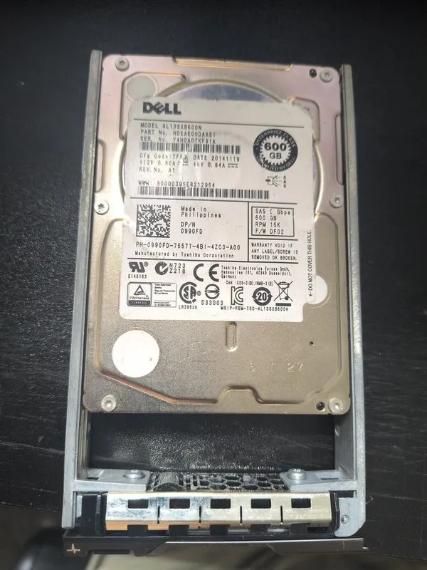 Жёсткий диск Dell 990FD AL13SXB600N 600GB 15K SAS 6Gb/s 2.5" 64MB Enterprise HDD — фото лота 1