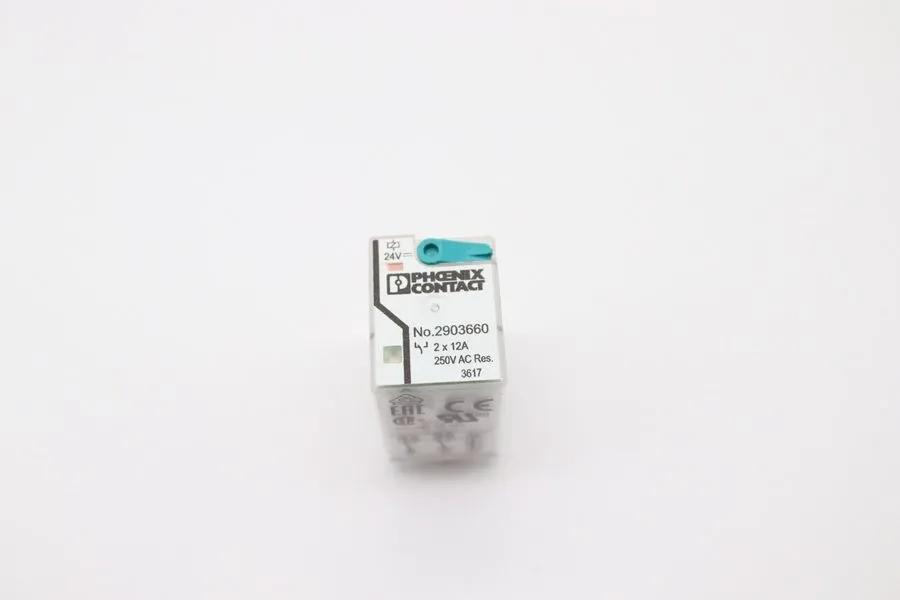 Колодка реле PHOENIX CONTACT relay socket RIF-2-BPT/4x21 2900934 + relay 2903660
