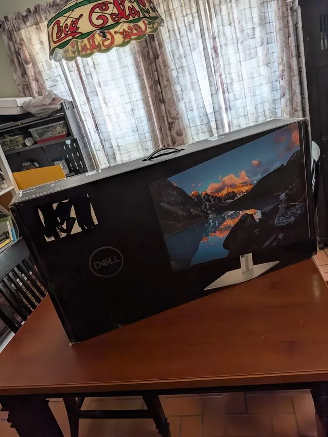 Монитор Dell UltraSharp U3223QE 32" 4K UHD IPS LED Monitor ( /Excellent) — фото лота 1