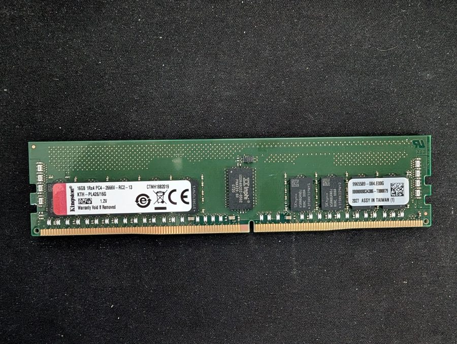 Модуль памяти Kingston KTH-PL426/16G 16GB 1Rx4 PC4-2666V DDR4 ECC RDIMM Server R