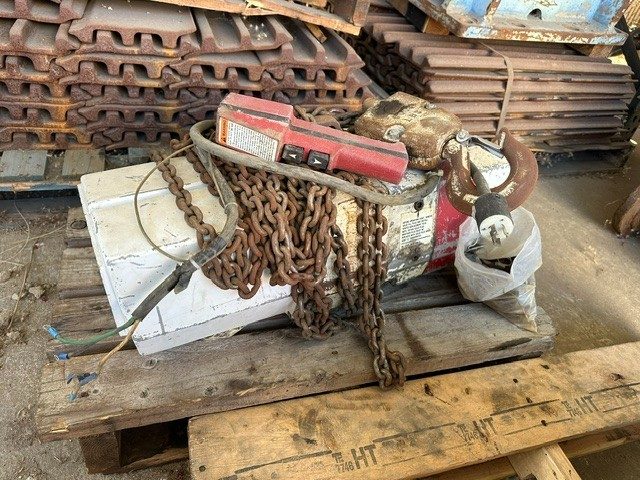 Таль Coffing 3 Ton Electric Chain Hoist Model (EC6005-1) — фото лота 1
