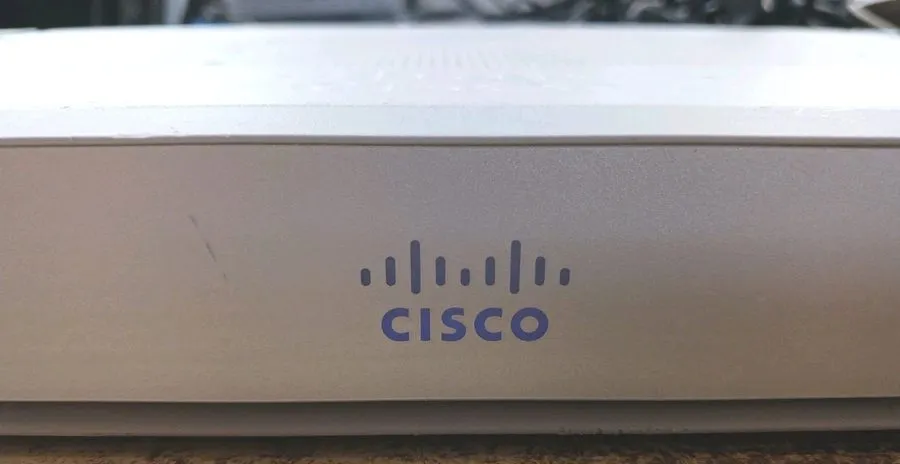 Маршрутизатор Cisco C1111-8PLTEEA ISR 1100 Series 8-Port Dual GE SFP LTE Router — фото лота 2