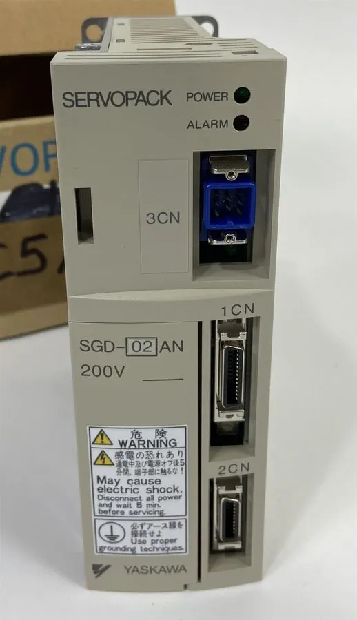 Сервопривод YASKAWA SGD-02AN SERVOPACK AC200-230V 50/60Hz 200W