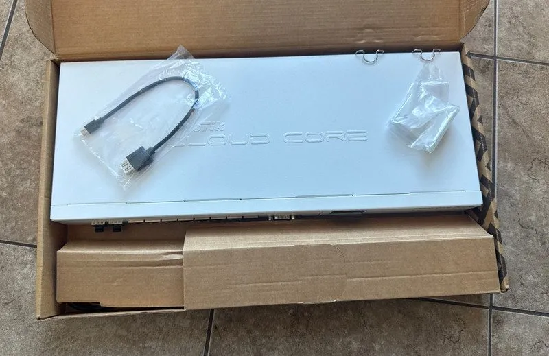 Маршрутизатор MikroTik CCR1009-7G-1C-1S+ router&lhy