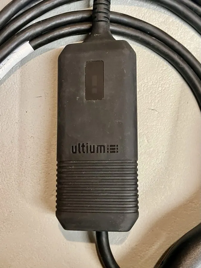 Аккумулятор GM/GMC EV ULTIUM LEVEL 1 & 2 EV CHARGER 85720051