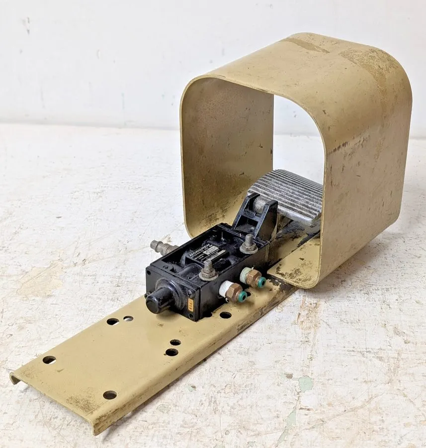 Пневмоклапан Norgren K71DA00 Lever Operated Air Valve 1/4" NPT Pneumatic