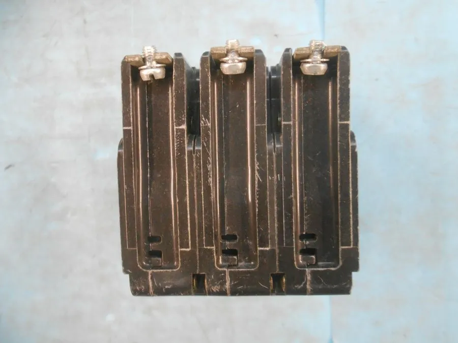 Автоматический выключатель EGB34035 Square D Miniature Circuit Breaker 3-Pole 48