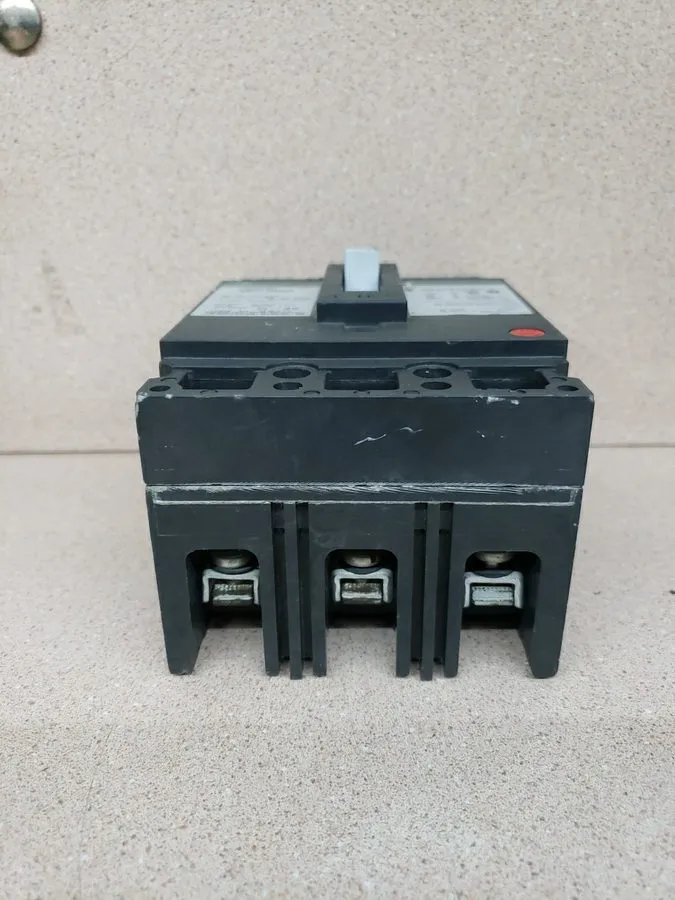 Автоматический выключатель General Electric TED134025 Circuit Breaker 25A 3P 480