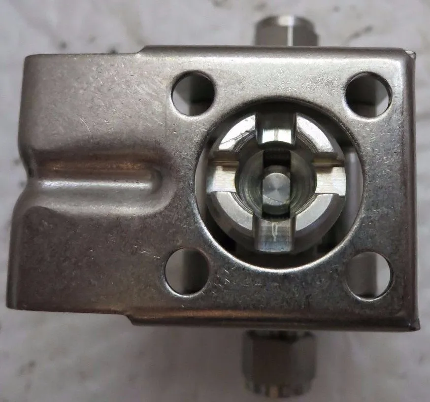 Клапан Swagelok SS-63TS6 Stainless Steel 3-Piece 60 Series Ball Valve FNSP