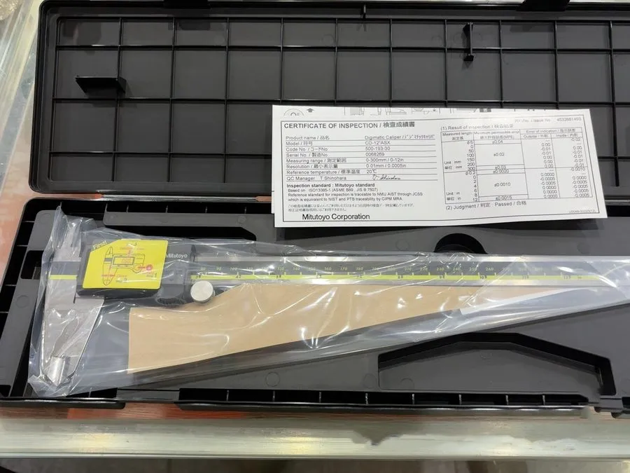 Штангенциркуль Japan Mitutoyo 500-193-30 300mm/12" Digital Digimatic Vernier Cal