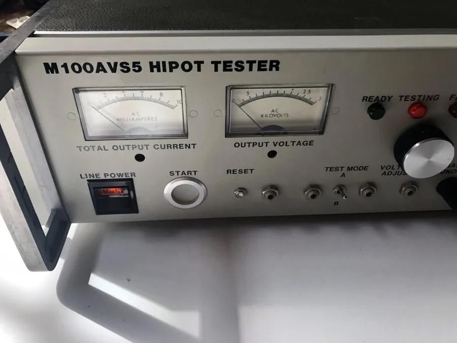Тестер Rod-L Electronics M100AVS5 Hipot Tester — фото лота 1