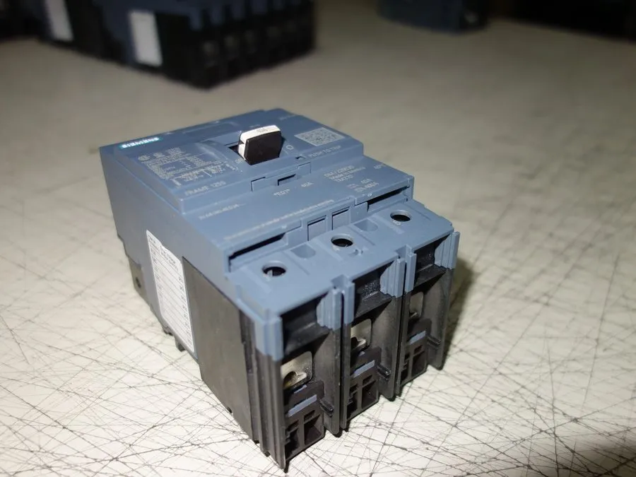 Автоматический выключатель Siemens 3VA4140-4ED34-0AA0 Circuit Breaker 40A 600Vac