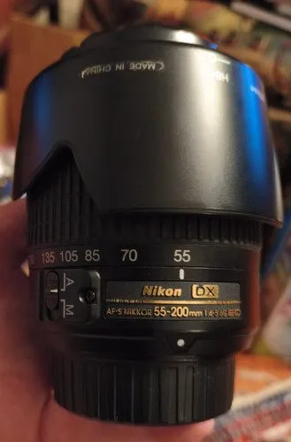 Объектив Nikon AF-S DX NIKKOR 55-200mm f/4-5.6G ED VR IF Nikon F 52mm HB-37