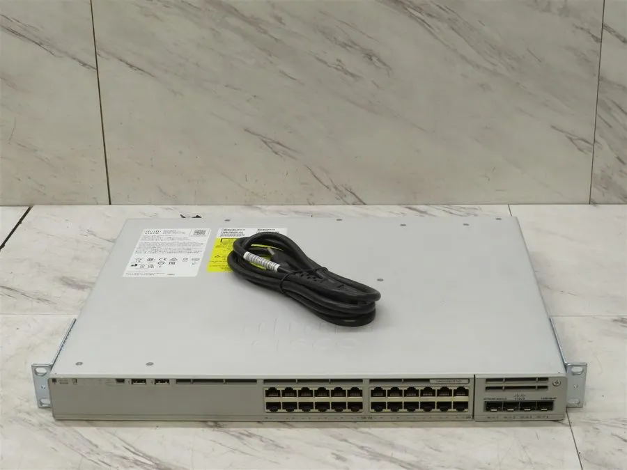 Коммутатор C9200-24P-A Cisco Catalyst 9200 24-port PoE+ Switch