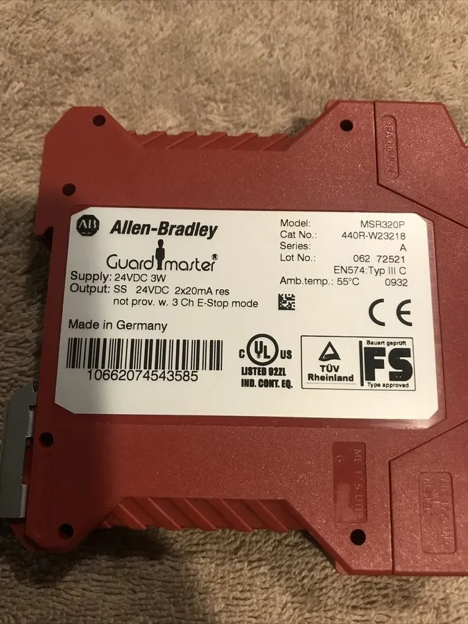 Реле безопасности Allen Bradley MSR320P Guard Master Safety Relay 440R-W23218