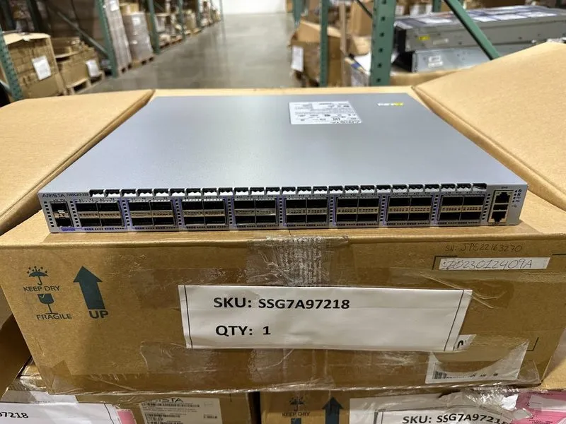 Коммутатор ARISTA 7050CX3-32S-F 32X100GBE QSFP100 & 2XSFP+ SWITCH, FRONT-TO-REAR