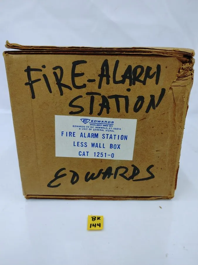 Оборудование пожарной сигнализации EDWARDS 1251-O Coded Fire Alarm Pull Station