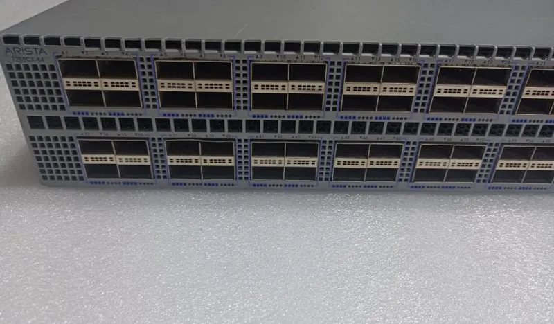 Коммутатор Arista DCS-7260CX-64-F 64x 100GbE QSFP & 2xSFP+ 100G Switch — фото лота 1