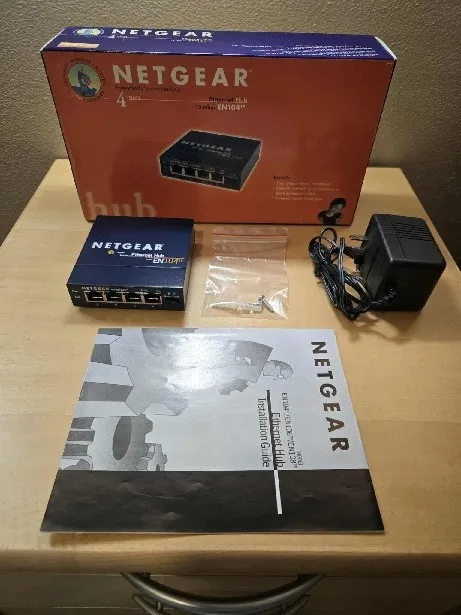 Коммутатор Netgear EN104TP Four Port Ethernet Hub 10Mbps
