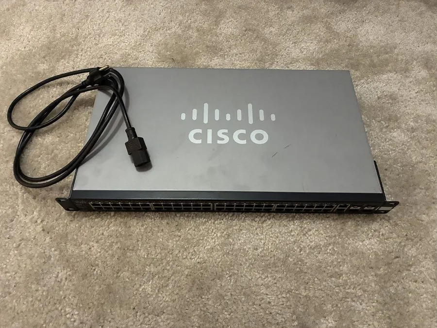 Коммутатор Cisco SG500-52 52-Port Gigabit PoE Stackable Managed Switch