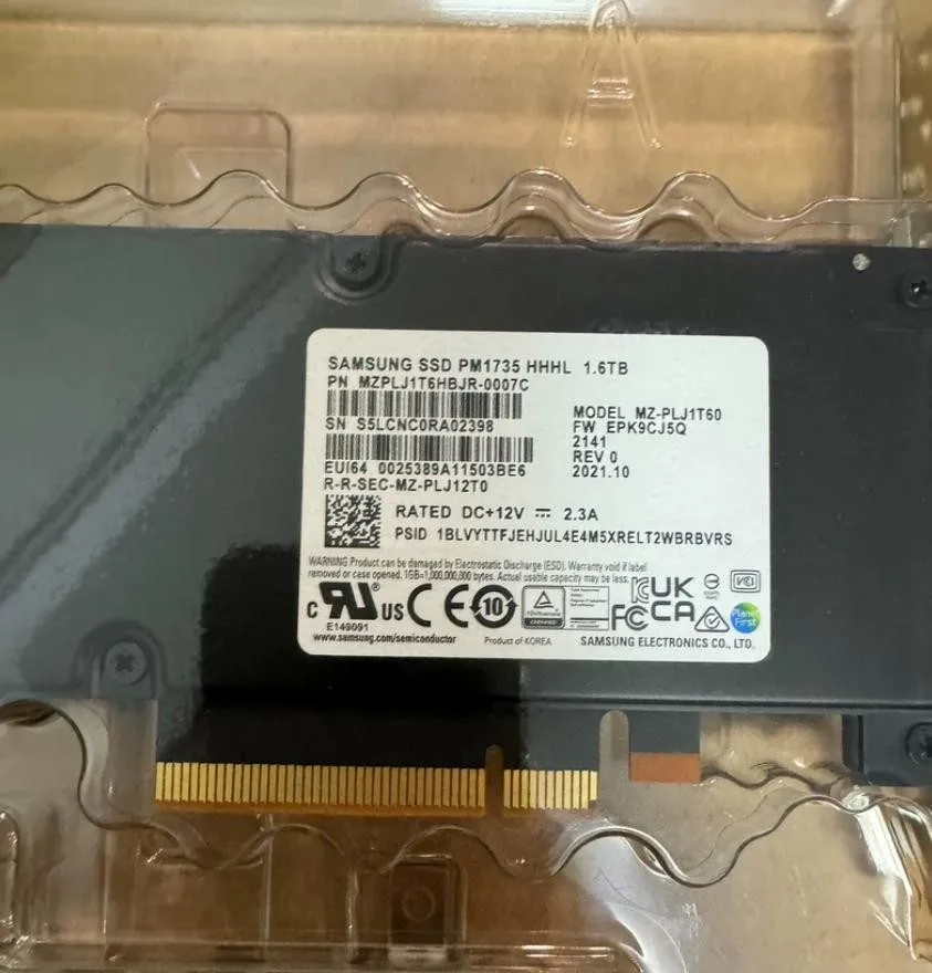 SSD-накопитель Samsung PM1735 1.6TB SSD PCIe 4.0 NVMe HHHL MZPLJ1T6HBJR-00007C M