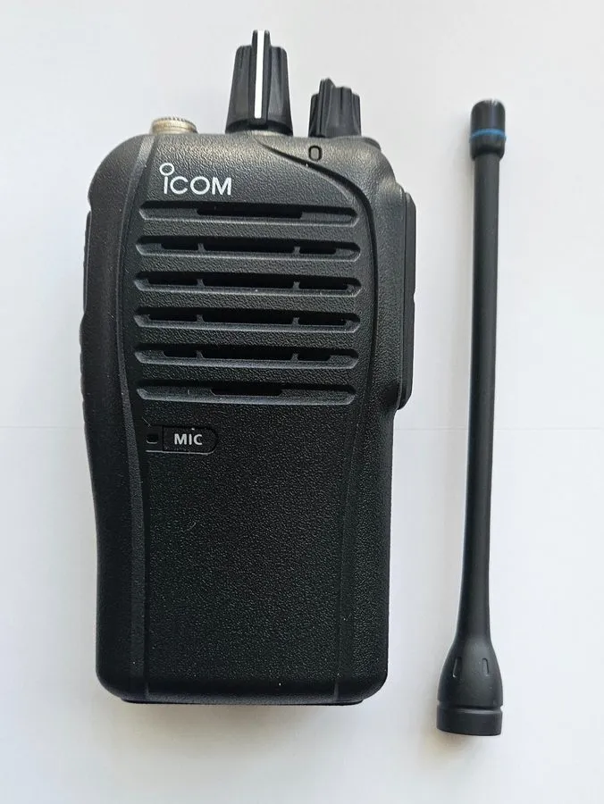 Антенна Icom F4210D Digital UHF 450-512 MHz IDAS Business Radio With Antenna — фото лота 1
