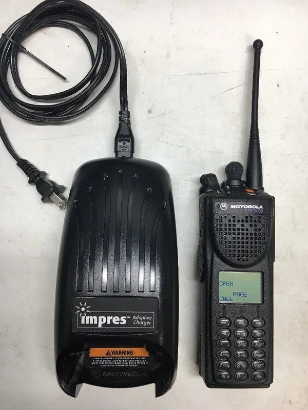 Радиостанция Motorola XTS3000 III UHF 403-470 Mhz P25 Digital Portable Radio H09