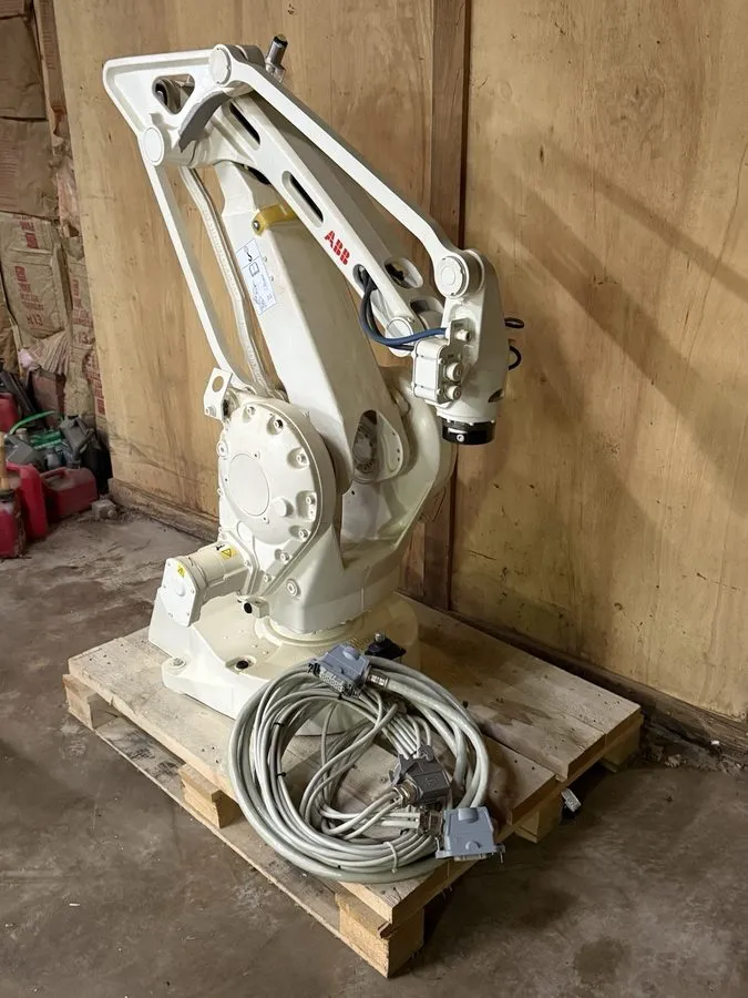 Робот ABB IRB 2600 M2004 Robot w/ IRC5 Controls, Missing Cable Set