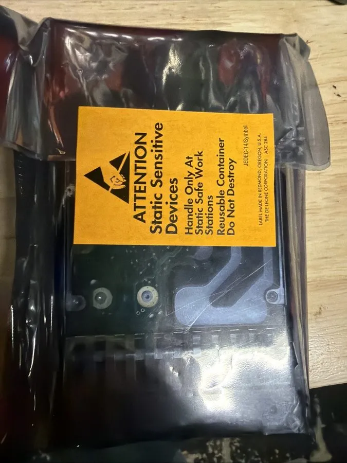 Жёсткий диск EG0600FBLSH COMPATIBLE 1 Year BBO HPE 600GB SAS 6G 10K SFF DP HDD — фото лота 1