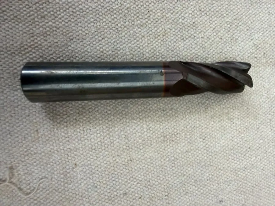 Режущий инструмент Dura-Mill REM-40625-R015 5/8" Carbide 4 Flute Corner Radius E — фото лота 1
