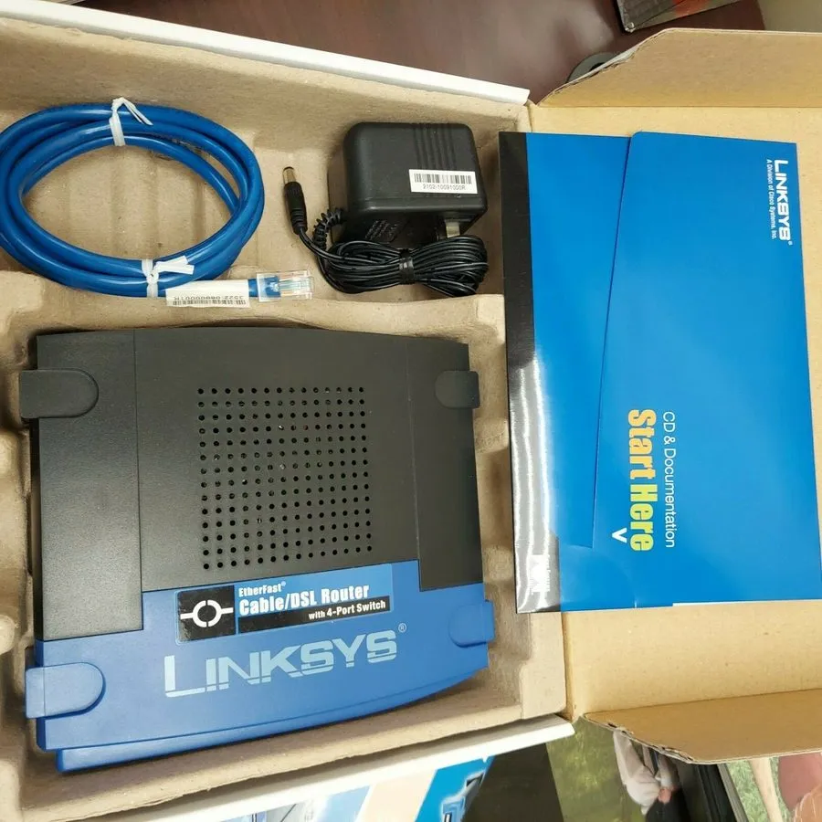 Маршрутизатор Linksys BEFSR41 4-Port 10/100 Wired Router v4
