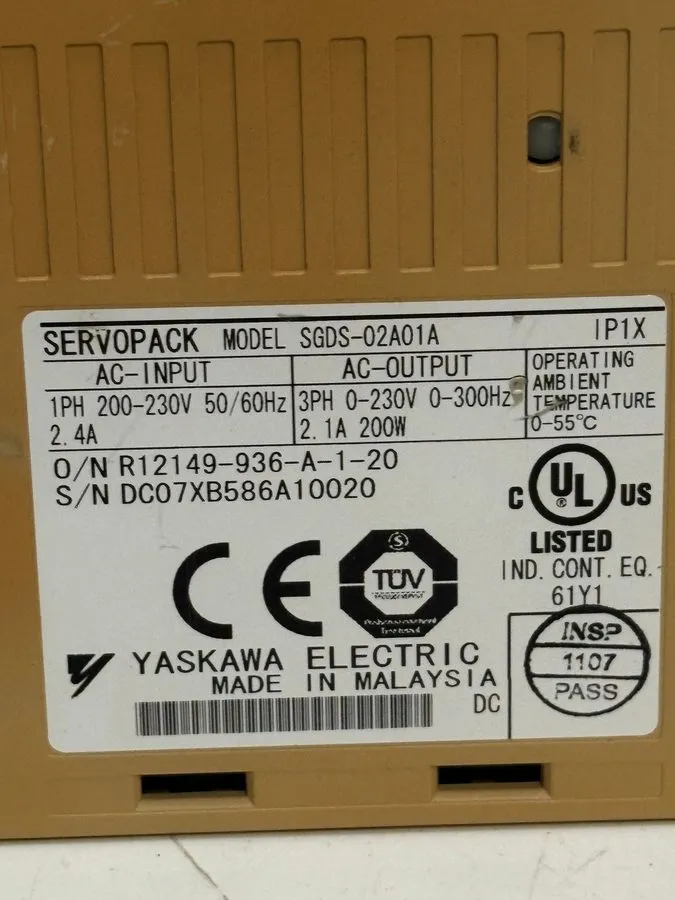 Сервопривод Yaskawa SGDS-02A01A SERVOPACK Servo Drive 200W 200V