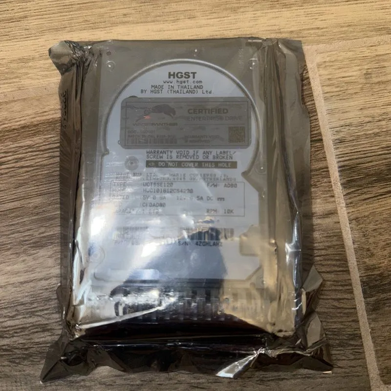 Сервер H.G.S.T 1.2TB HUC101812CS4200 10K 12Gb/s SAS 2.5'' Server Hard Drive — фото лота 1