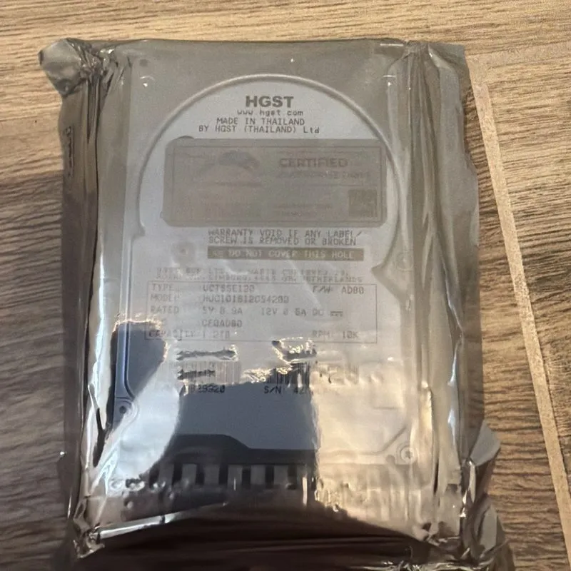 Сервер H.G.S.T 1.2TB HUC101812CS4200 10K 12Gb/s SAS 2.5'' Server Hard Drive — фото лота 2