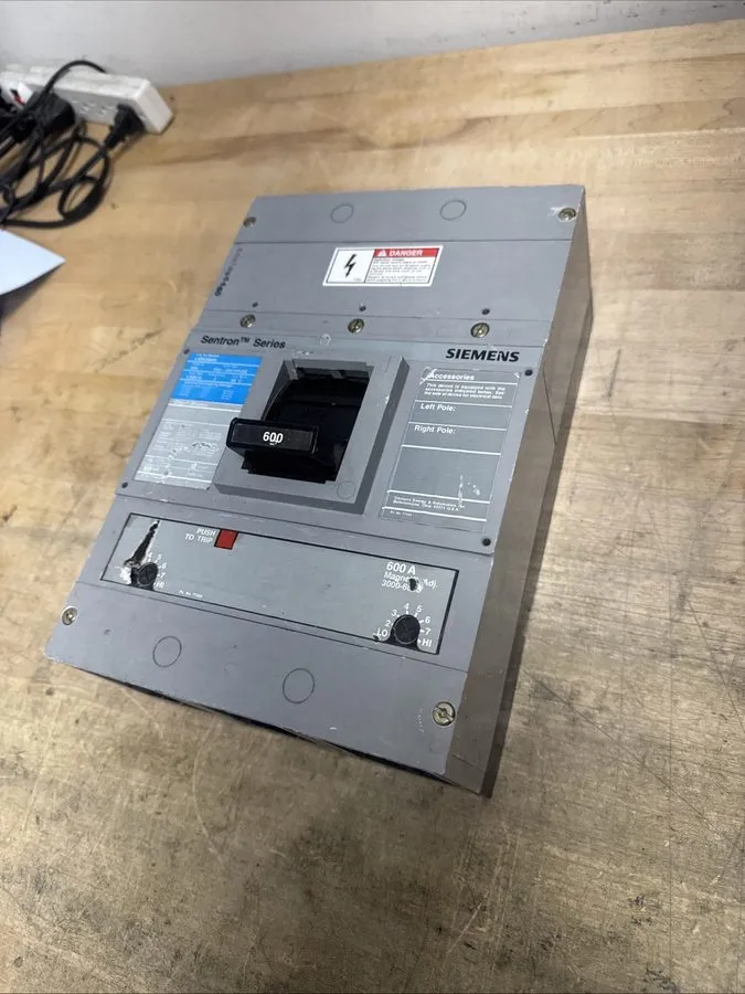 Автоматический выключатель SIEMENS SENTRON SERIES CIRCUIT BREAKER LXD62B600 600A